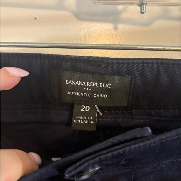 Banana Republic AUTHENTIC CHINO SHORT size 20 NWT BUNDLE OF 2 - Picture 2 of 9